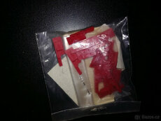 plastové zarážky k diaprojektorům