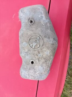 Víko ventilů škoda