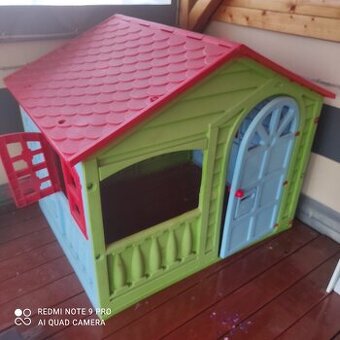 Dětský zahradní domeček