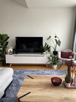 Komoda TV stolek