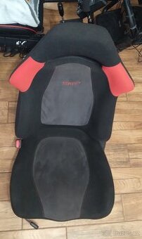 Subaru Impreza Sti type R přední sedačka