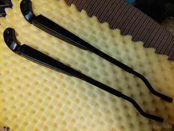 Mini Cooper r50/53 raménka stěračú