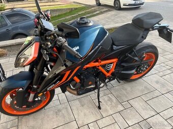 KTM 1290 SUPER DUKE R