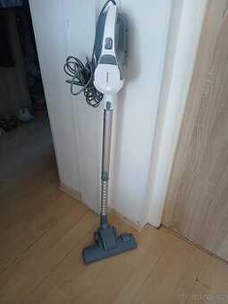 Tyčový podlahový vysavač pro nenáročné