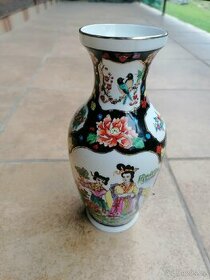 Porcelánová váza s japonským motivem - 1