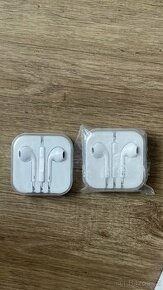 Apple earpods
