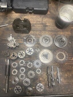 Díly motoru jawa pionýr 555,05,21,23