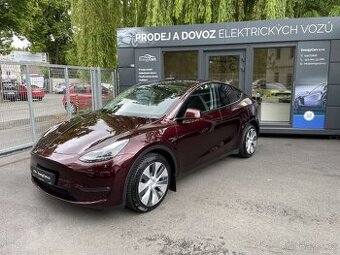 Tesla Y Long Range 4WD, ČR