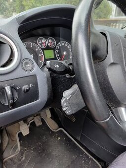 FORD FUSION 1.4i benzín 59 kW, koupeno nové v ČR, 1.majitel