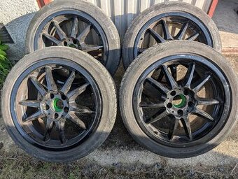 Alu kola OZ R17 5x112 pneu 225/45 r17