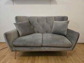 Světle šedá pohovka / Light gray couch - 1