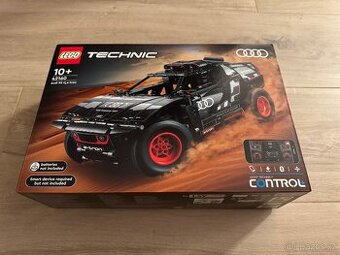 LEGO Technic 42160 Audi RS Q e-tron