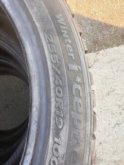 Pneu na Ford Mustang R19 Hankook