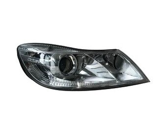 Pravý přední halogen 1Z1941016F Škoda Octavia 2 FL r.v. 2011