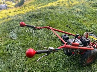 MF-70 - se čtyřtaktním motorem