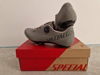 Cyklistické tretry Specialized