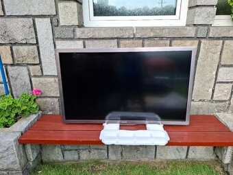 PHILIPS úhlopříčka 140cm, LCD (hloupá)