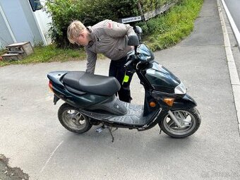Skútr Sym 50