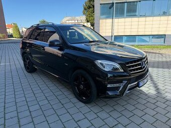 Mercedes benz ML 350 w166 - 1