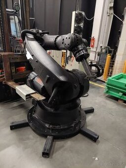 6osy prumyslovy robot KUKA KR210