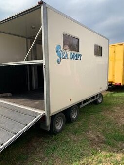 Skrinovy prives-Prepravnik zvirat-Prepravnik na 3 kone