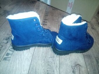 Nové dívčí zimní boty 35