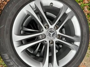 Alu kola Mercedes třídy A W177 R17 letní top stav