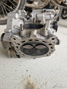 Ducati 1098 S 2008 Motor Hlava Válce Poškozená