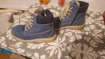 Prodám pevné boty Baťa 34