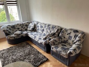 Rozkladaci pohovka s uloznym prostorem