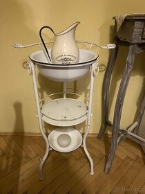 Skříňka s umývadlem