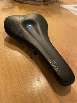 Sedlo SQLab 611 Ergowave active 2.1, s-tube šířka 15