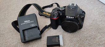 prodám zrcadlovku Nikon D5600