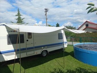 Letní přístřešek ke karavanu