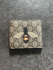 Gucci Bee print GG supreme wallet - 1