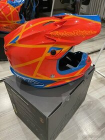MX helma TroyLeeDesigns SE4 Composite Metric Orange vel. M