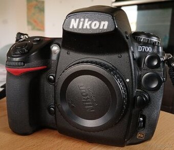Nikon D700 závěrka 96tis