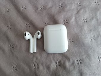 Apple AirPods 2 - funkčné, s originálnym obalom