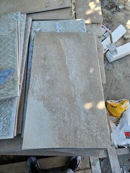 Obklad venkovni 60 × 30 pouzity