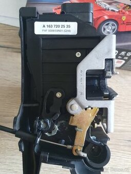 Zámek dveří mercedes ml w163 a1637202535