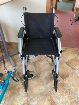 Mechanické invalidní vozíky