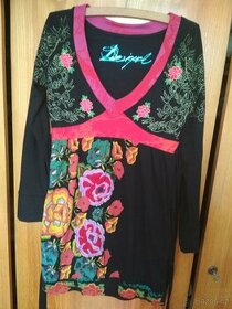 Šaty Desigual