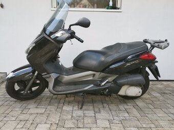 Yamaha X Max 250