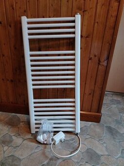 Elektrický radiátor do koupelny (žebřík)