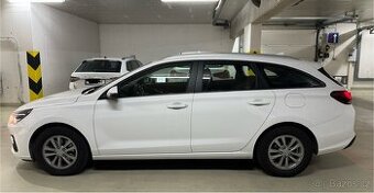 Prodám Hyundai i30 1.6 CRDi, automat, r.v. 2021, bílé barvy