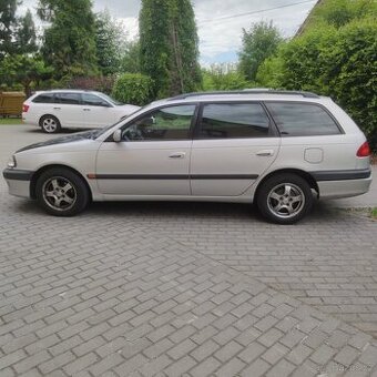 prodám TOYOTA AVENSIS kombi, benzín, 1.6, 81 kW