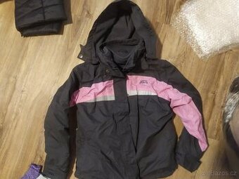 Zimní bunda 10-12 let