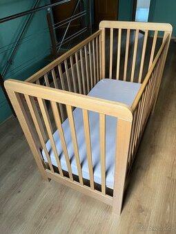 Dětská postýlka + matrace a prostěradla