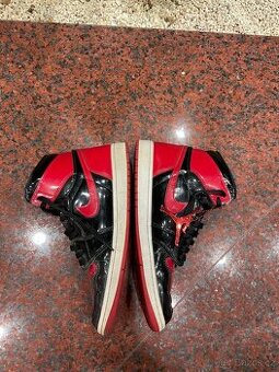 Air Jordan 1 Retro High OG “Patent Bred” (limitovaná edice)