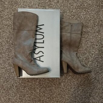 Prodám dámské nové Kozačky vel.38